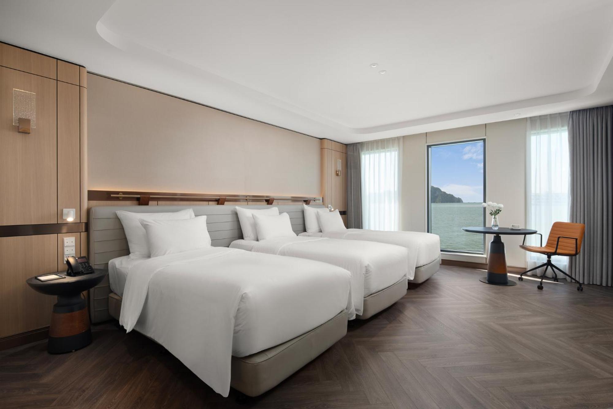 Grand Pioneers Halong Bay Cruise 1 Hotel ฮาลอง ภายนอก รูปภาพ