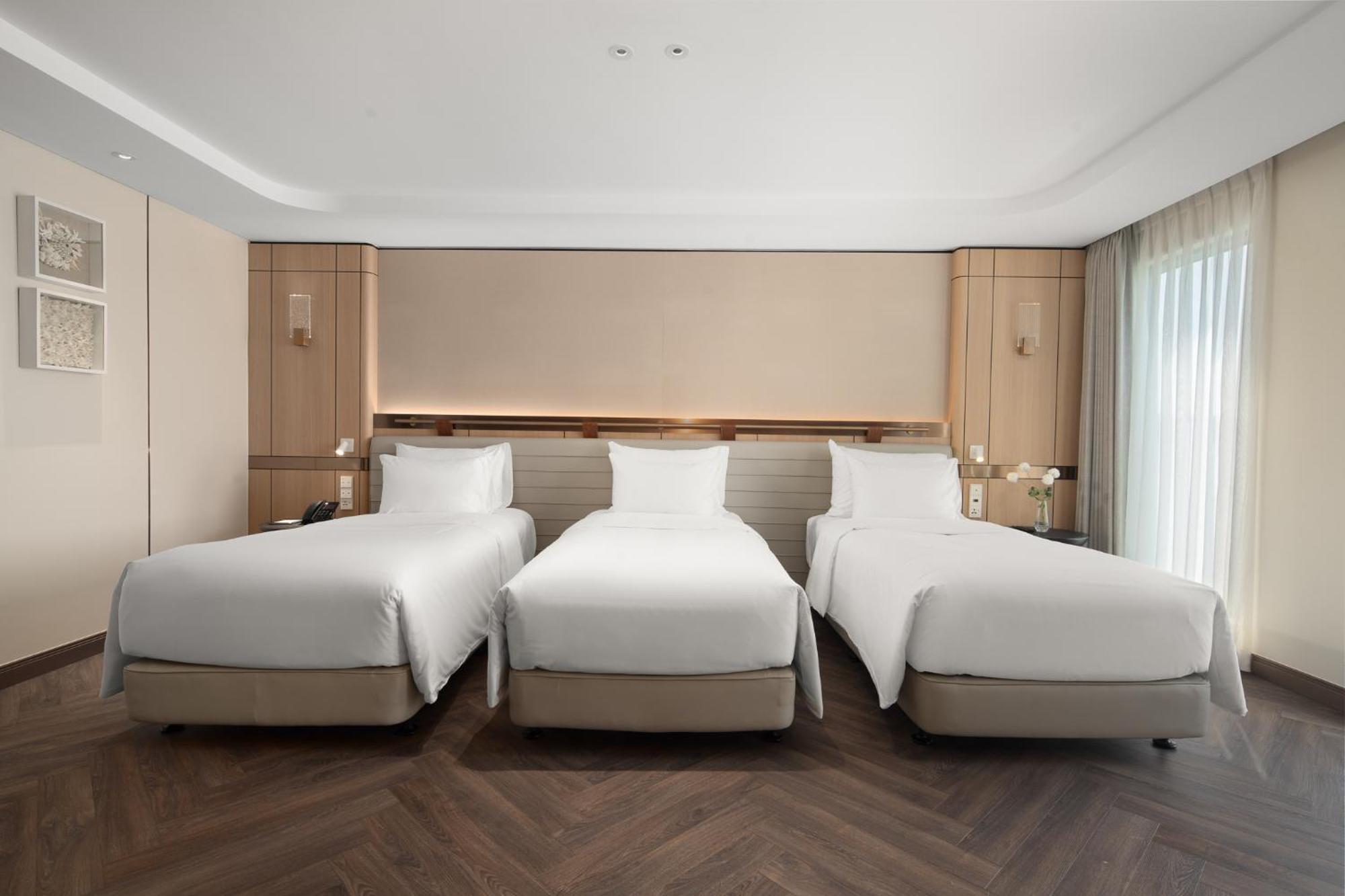 Grand Pioneers Halong Bay Cruise 1 Hotel ฮาลอง ภายนอก รูปภาพ