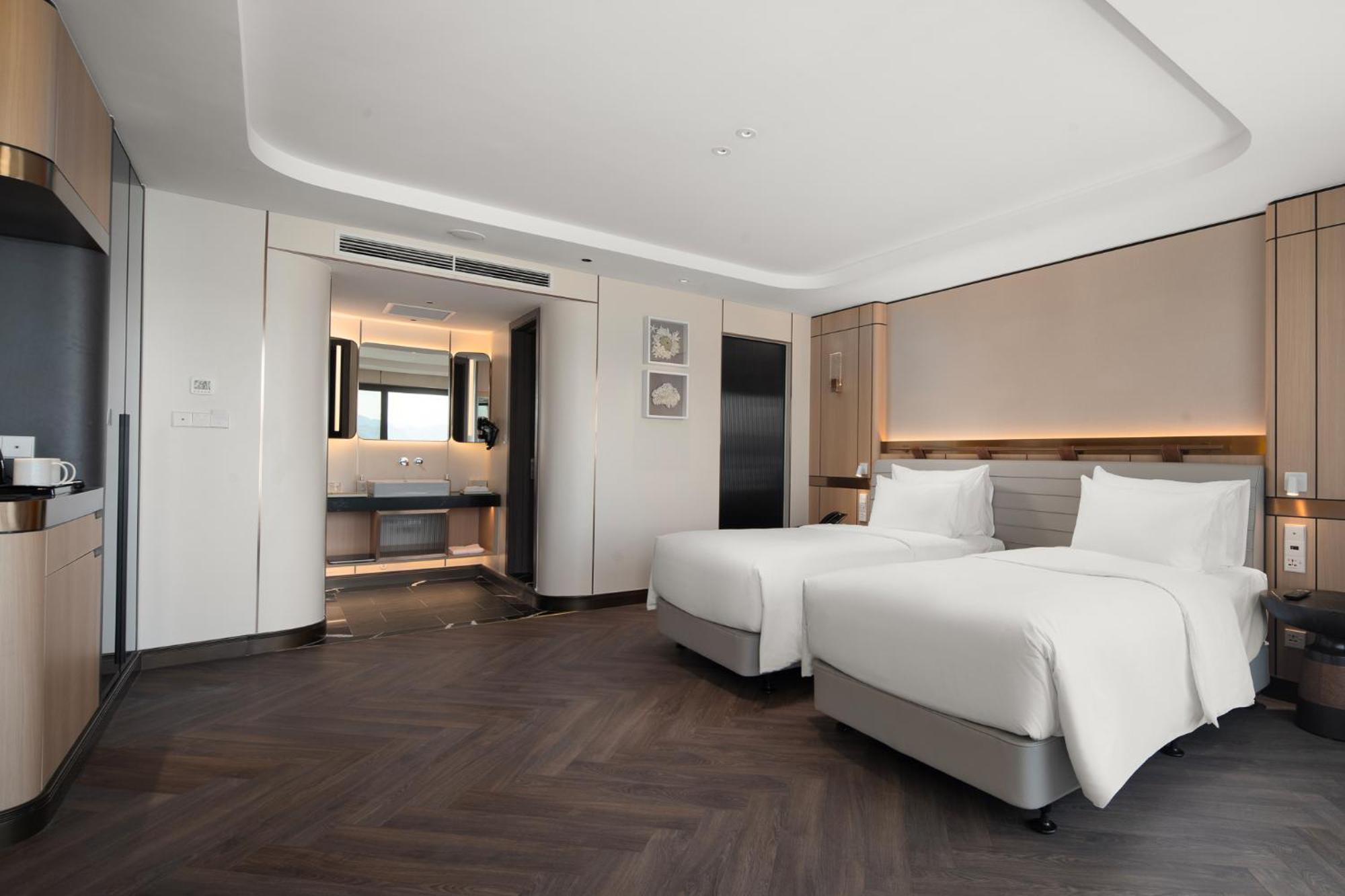 Grand Pioneers Halong Bay Cruise 1 Hotel ฮาลอง ภายนอก รูปภาพ