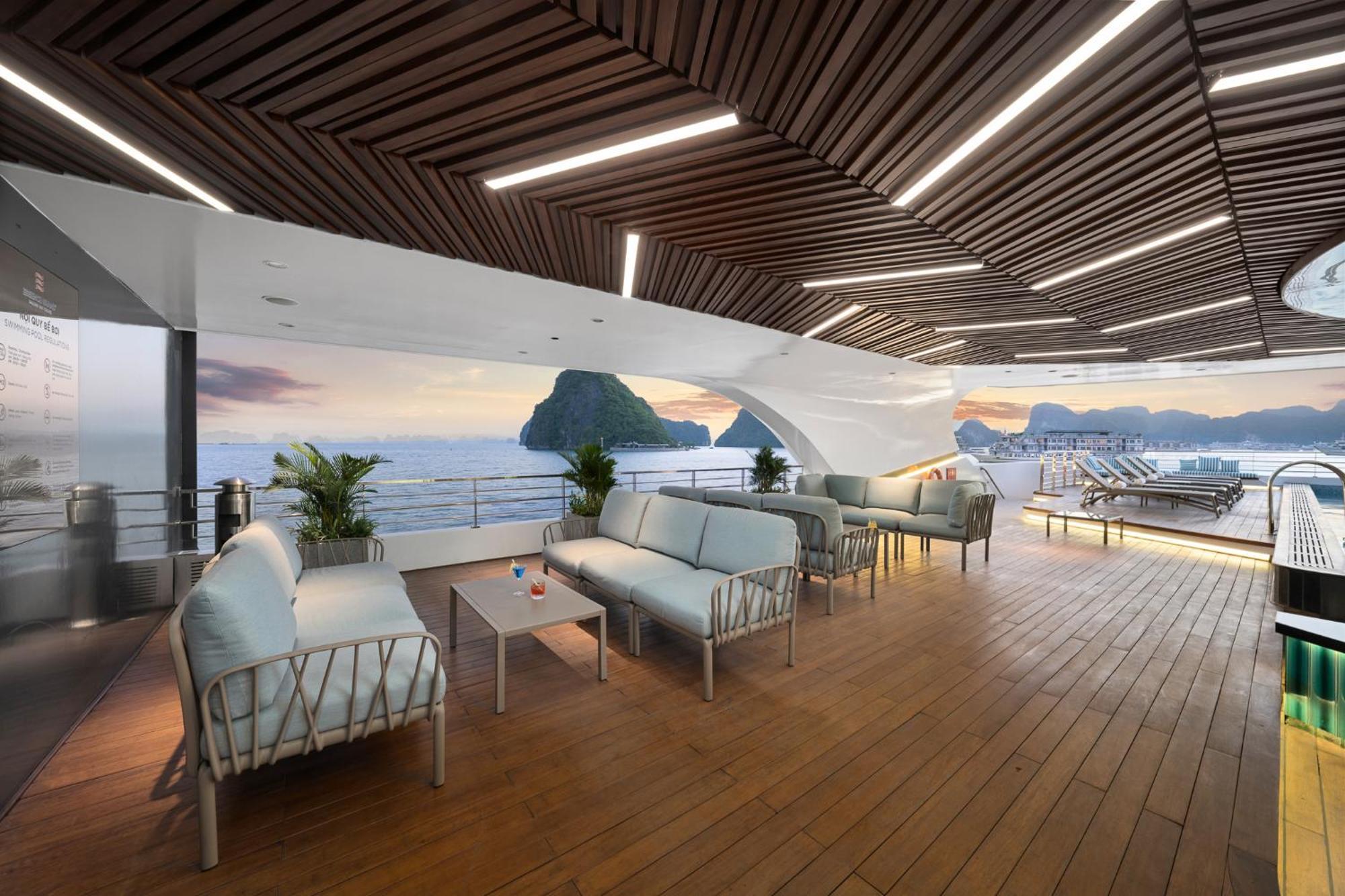 Grand Pioneers Halong Bay Cruise 1 Hotel ฮาลอง ภายนอก รูปภาพ